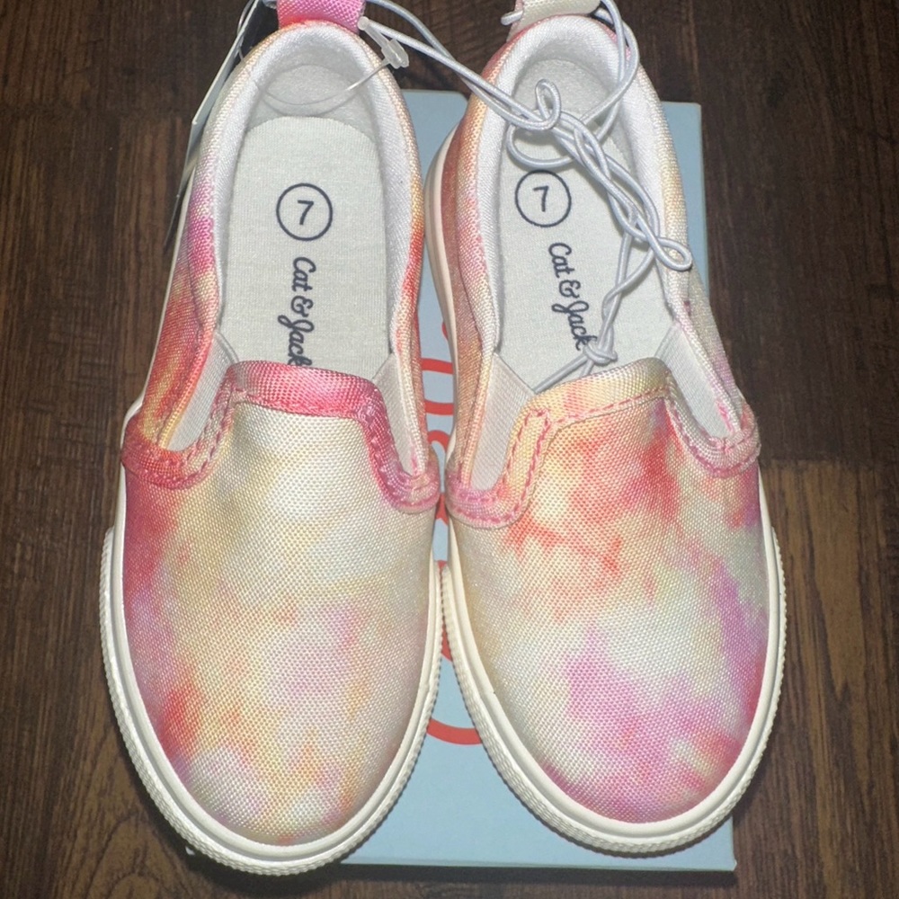 New Cat & Jack Sneakers size 7.